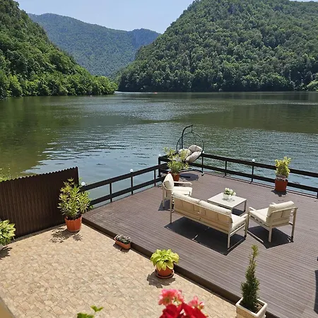 Case de vacanță Casa Golful Mraconiei Ieşelniţa