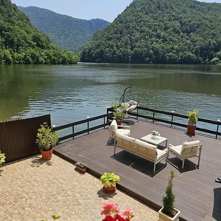 Casa Golful Mraconiei Tatil Evi *
